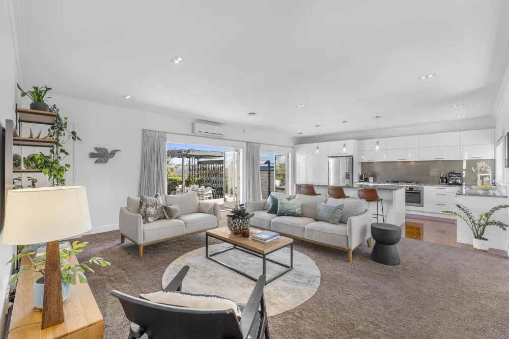 Photos of 63 Bay Road
