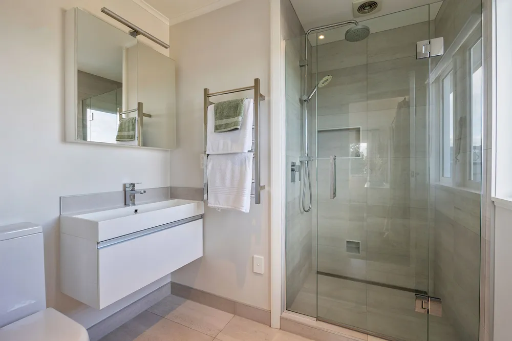 Photos of 15 Ruarangi Road