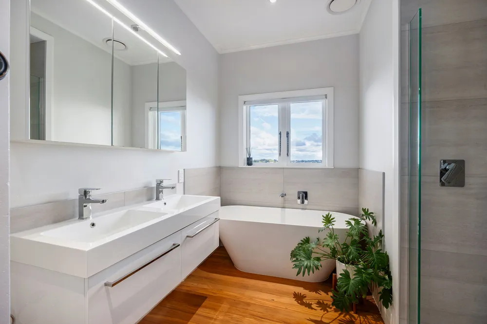 Photos of 15 Ruarangi Road