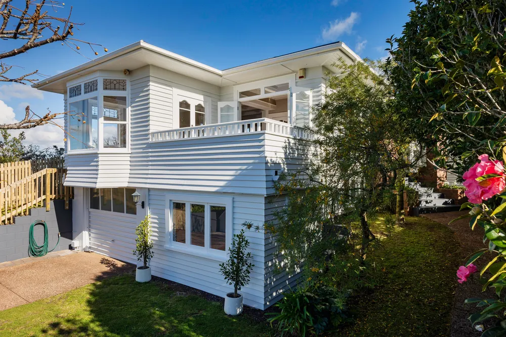 Photos of 15 Ruarangi Road