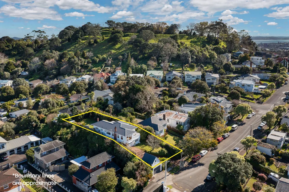 Photos of 15 Ruarangi Road