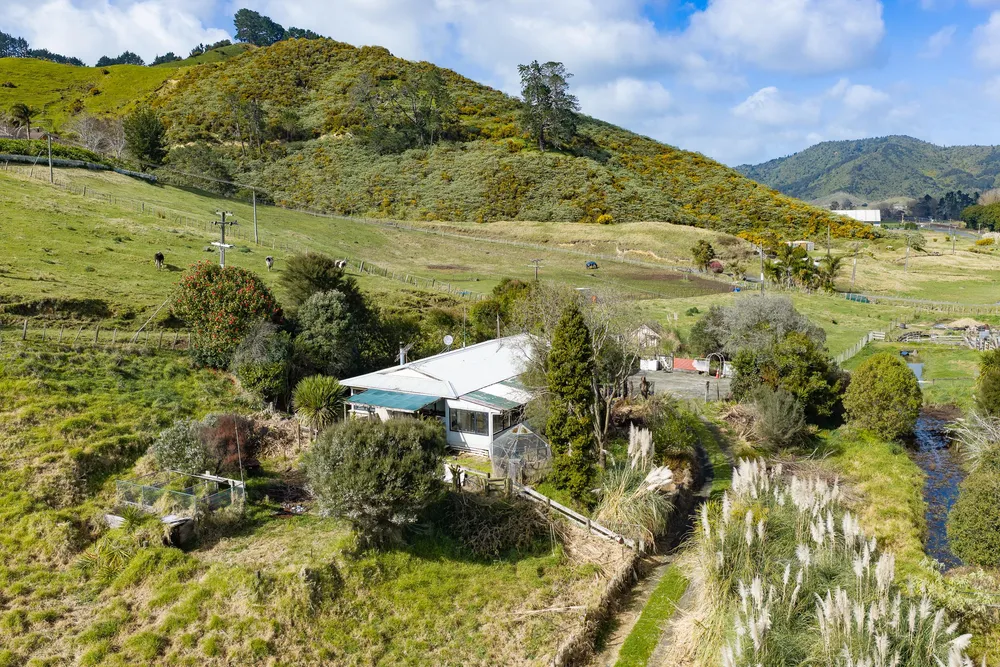 Photos of 175 Tregoweth Lane