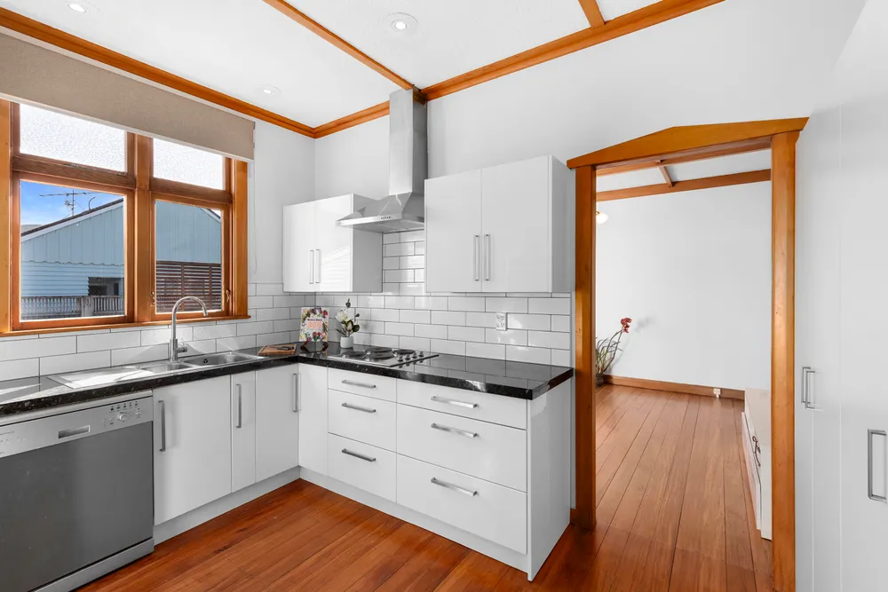 Photos of 23 Stellin Street