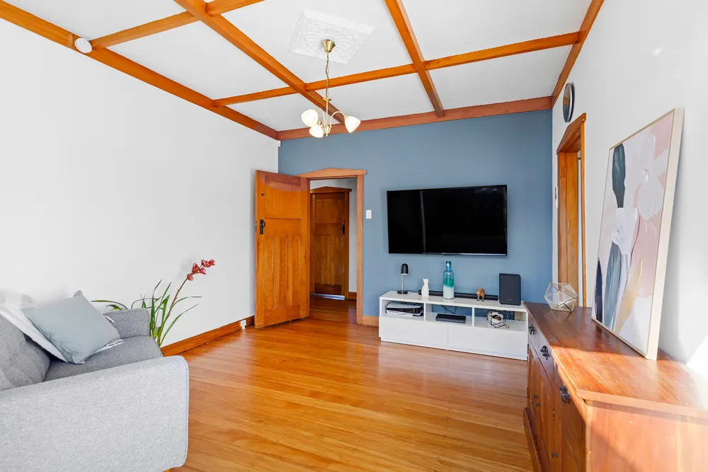 Photos of 23 Stellin Street