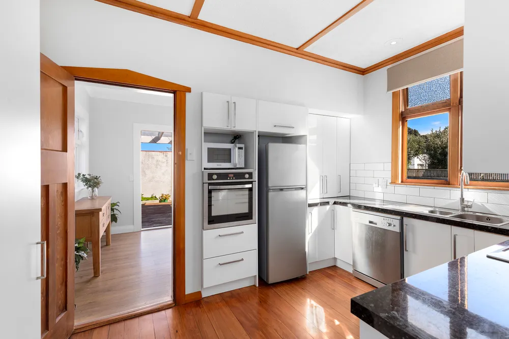 Photos of 23 Stellin Street