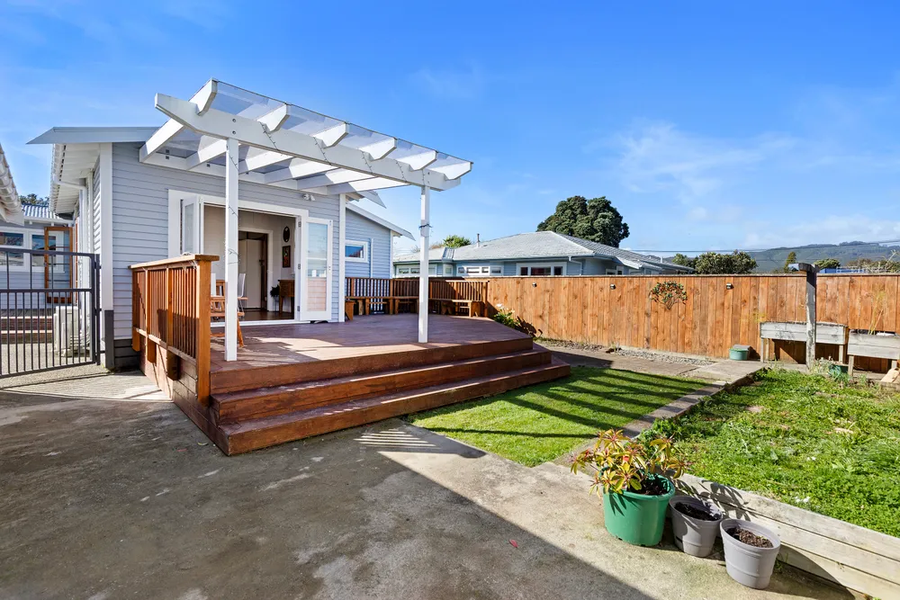 Photos of 23 Stellin Street