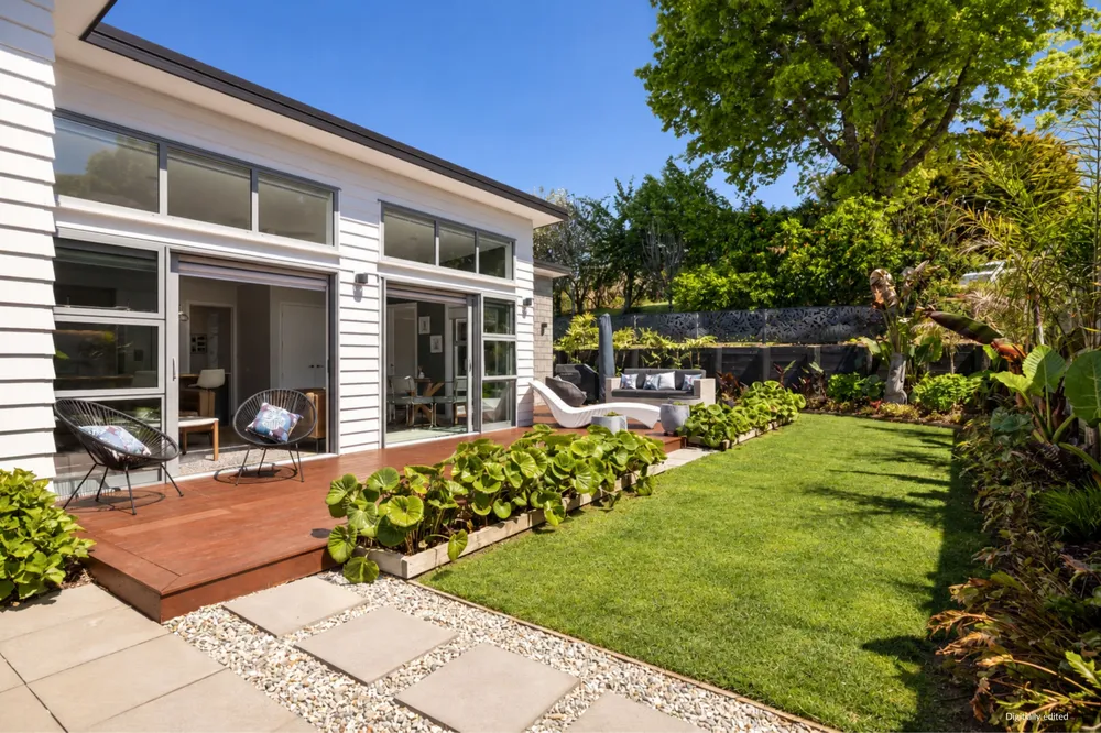 Photos of 1C Pendennis Crescent