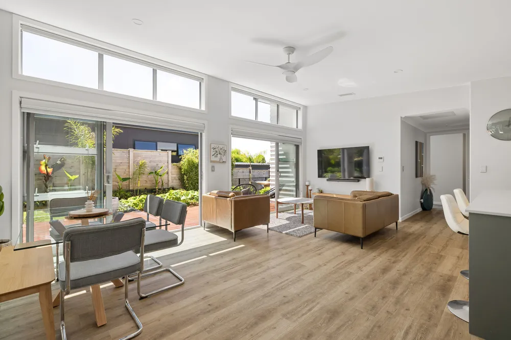 Photos of 1C Pendennis Crescent