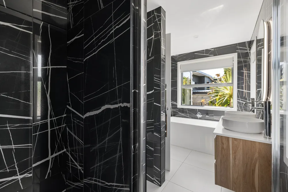 Photos of 1C Pendennis Crescent