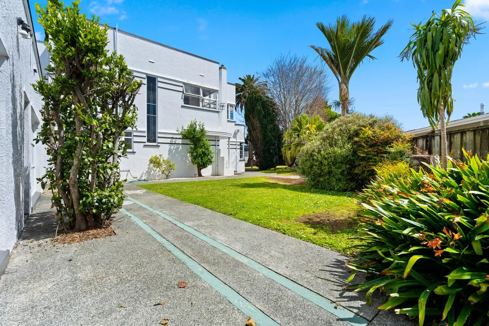 Photos of 70 Kamo Road