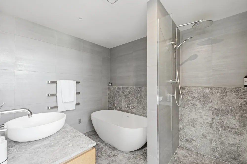 Photos of 100 Glandovey Road