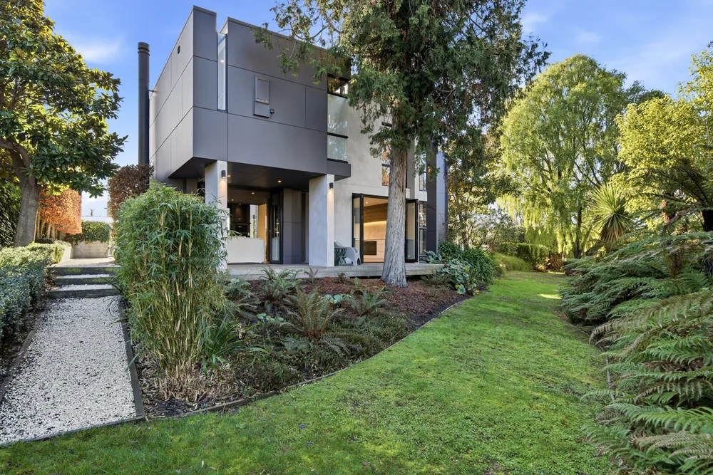 Photos of 100 Glandovey Road