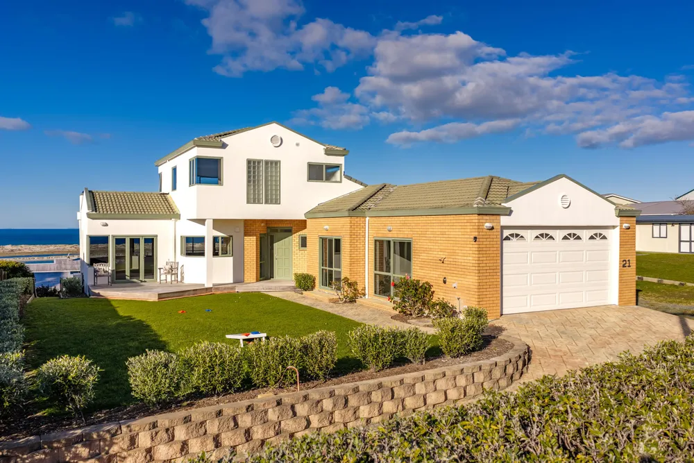 Photos of 21 Awatea Street