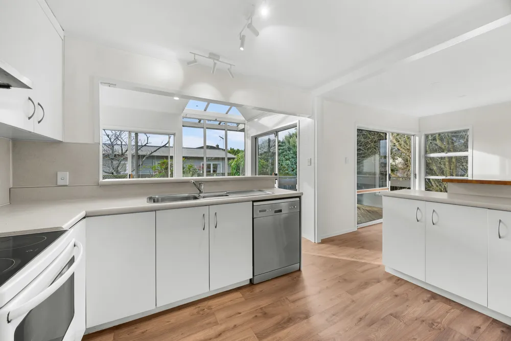 Photos of 96 Reeves Road