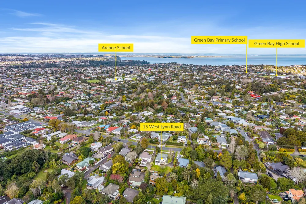 Photos of 15 West Lynn Road