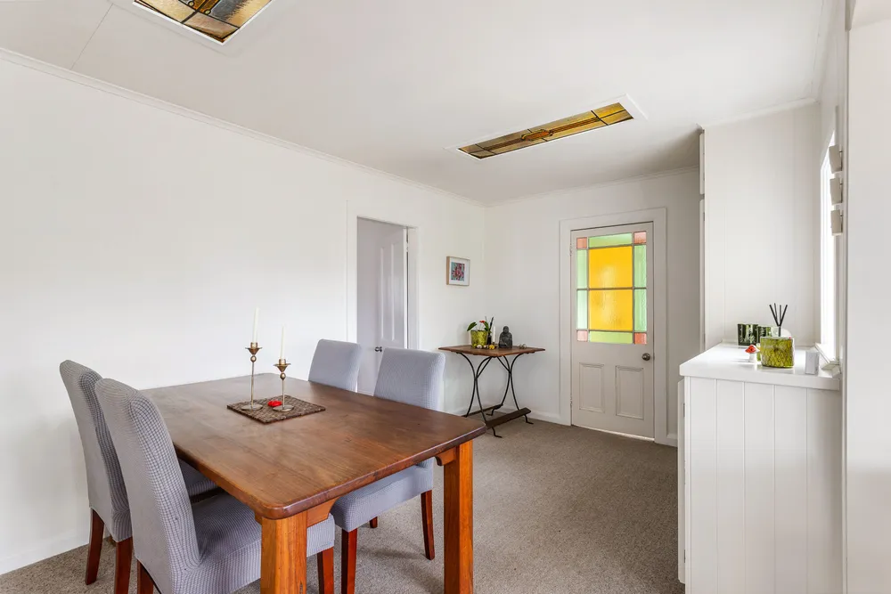 Photos of 15 West Lynn Road