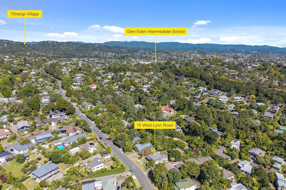 Photos of 15 West Lynn Road