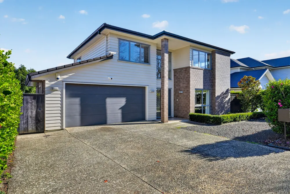 Photos of 23 Hinau Road