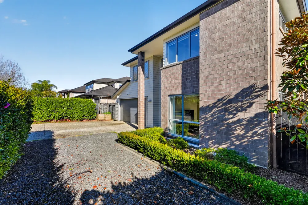 Photos of 23 Hinau Road