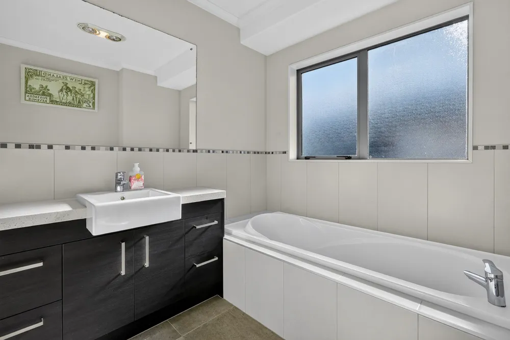 Photos of 23 Hinau Road