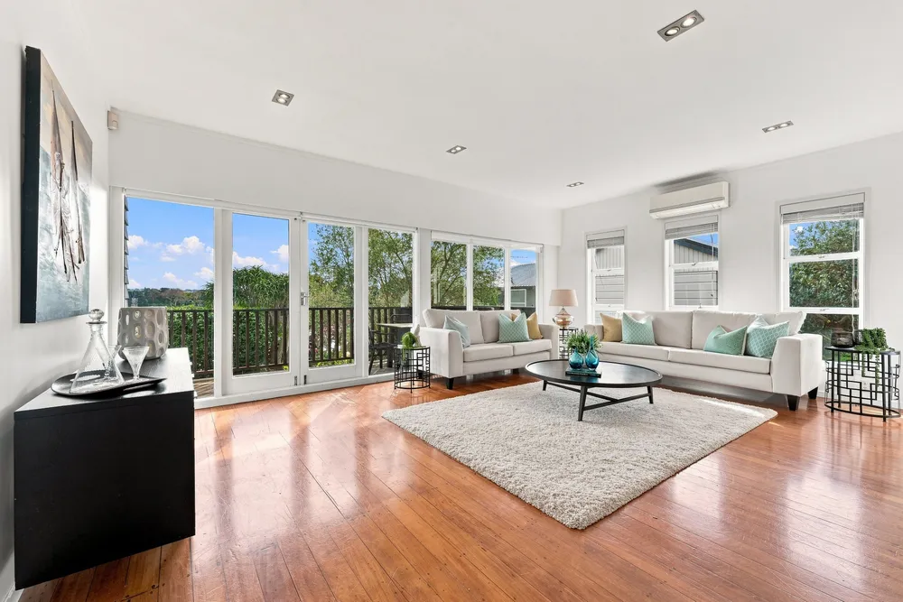 Photos of 308 Hurstmere Road