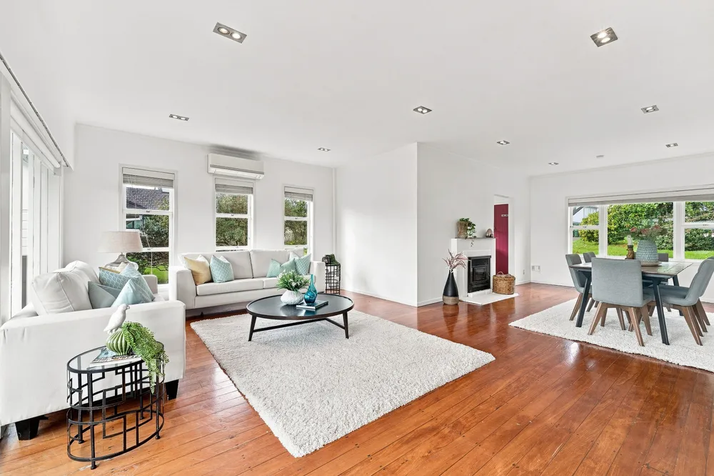 Photos of 308 Hurstmere Road