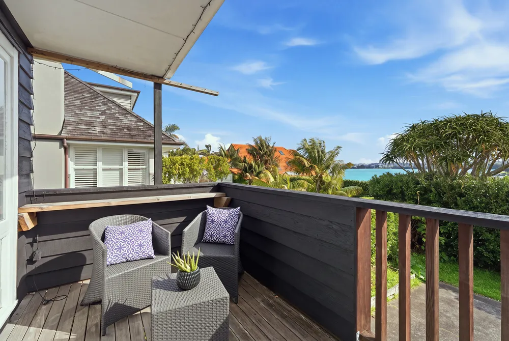 Photos of 308 Hurstmere Road