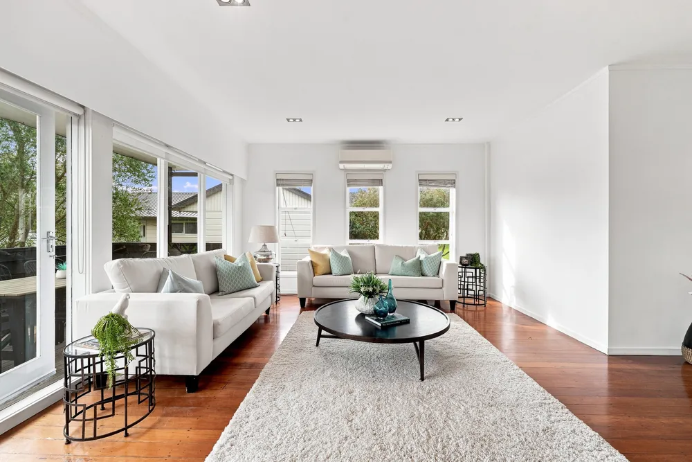 Photos of 308 Hurstmere Road