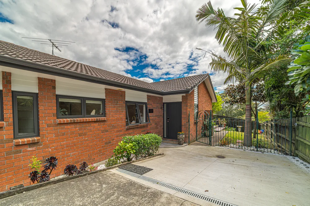 Photos of 69A Golf Road