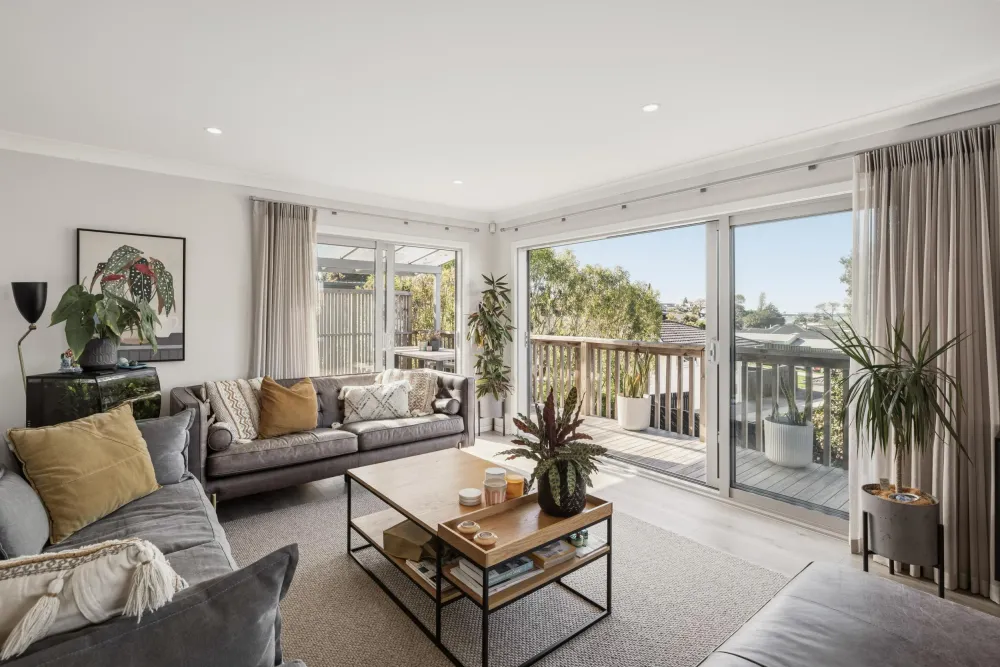 Photos of 30 Thirteenth Avenue