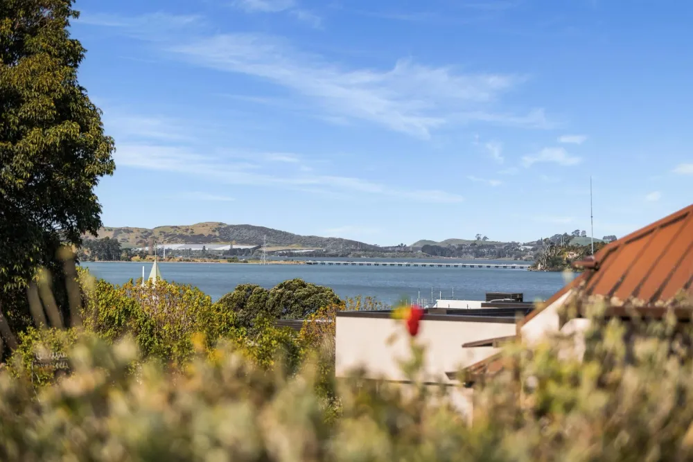 Photos of 30 Thirteenth Avenue