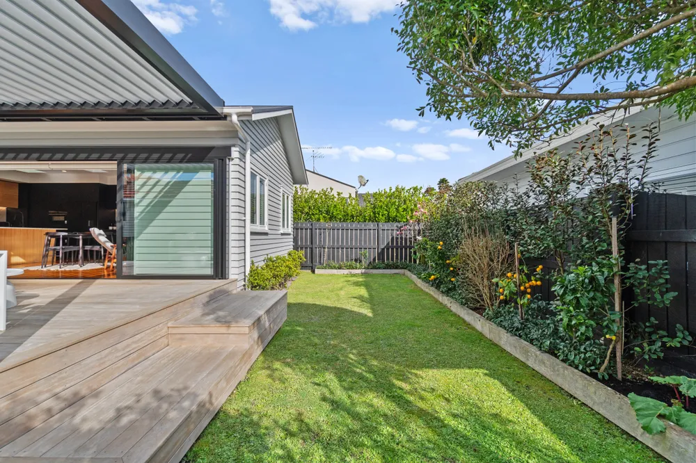 Photos of 28 Renfrew Avenue