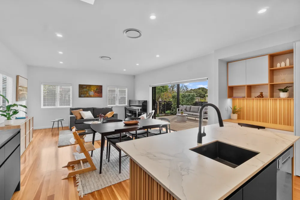Photos of 28 Renfrew Avenue