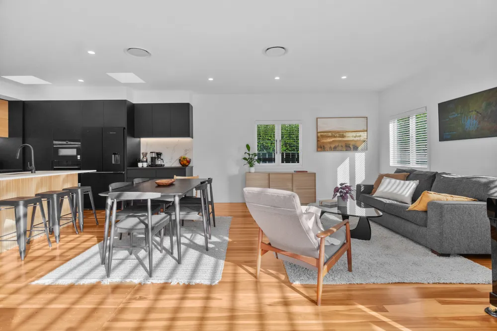 Photos of 28 Renfrew Avenue