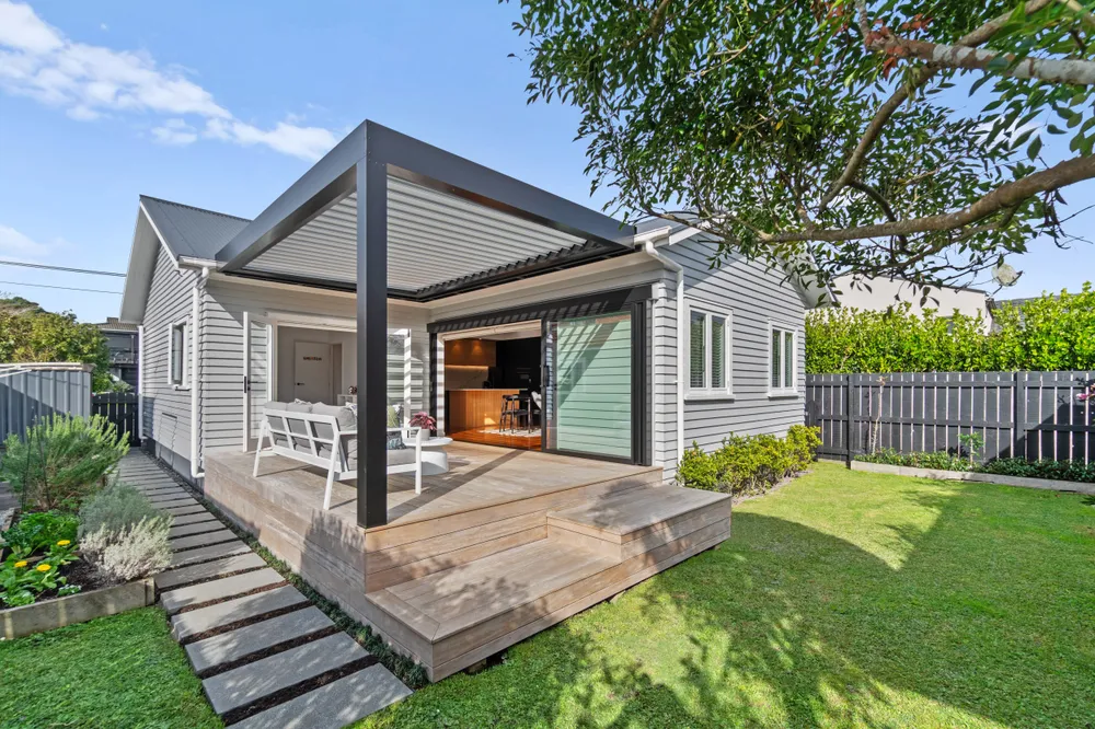 Photos of 28 Renfrew Avenue
