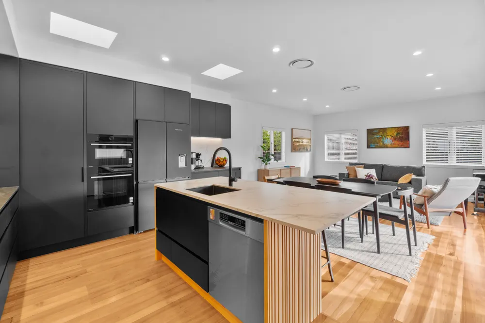 Photos of 28 Renfrew Avenue