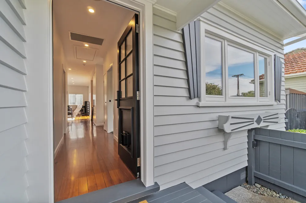 Photos of 28 Renfrew Avenue