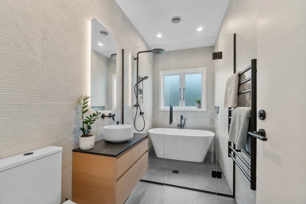 Photos of 28 Renfrew Avenue