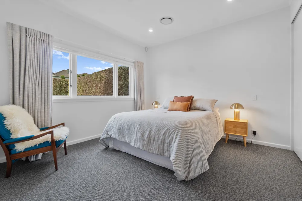 Photos of 28 Renfrew Avenue