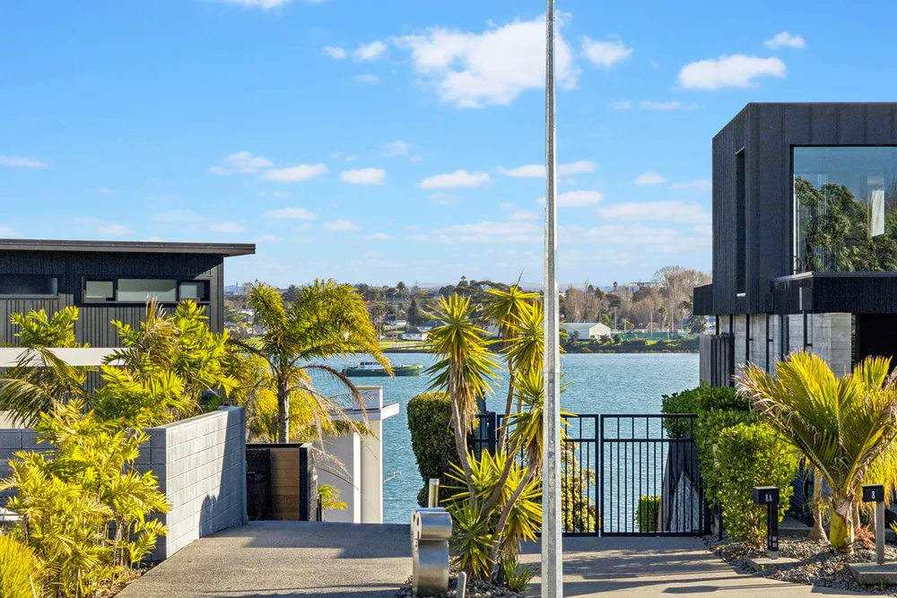 Photos of 2/1 Arkley Avenue