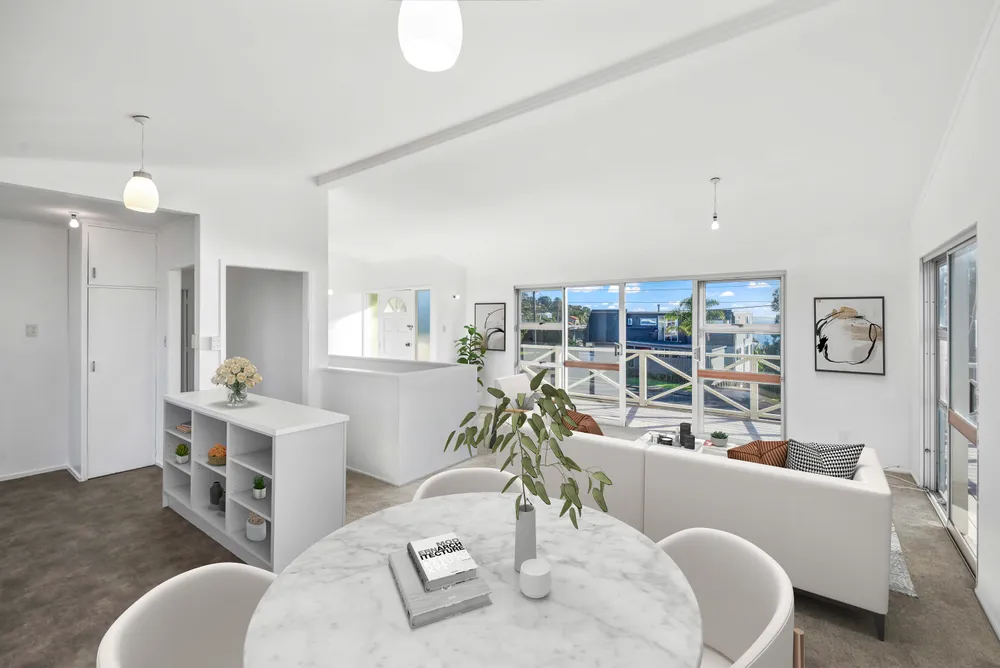 Photos of 195 Vipond Road