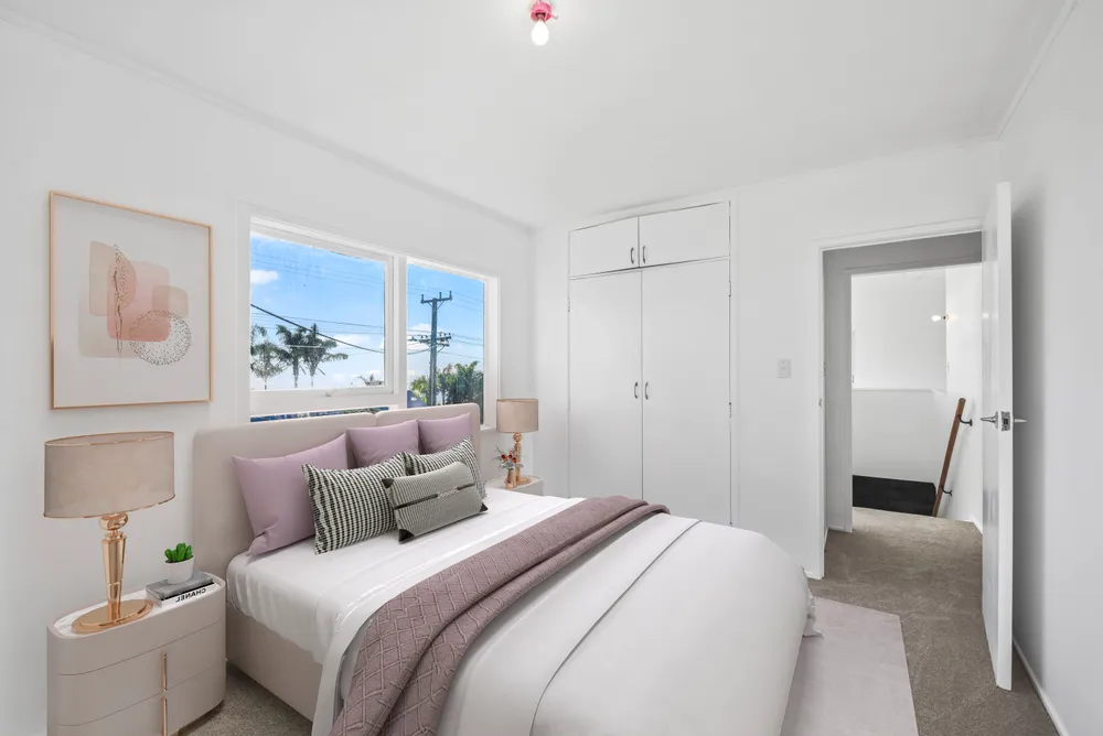 Photos of 195 Vipond Road