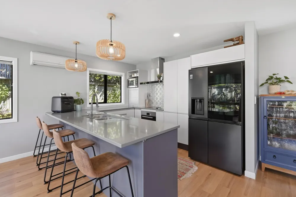 Photos of 2 Benmore Crescent