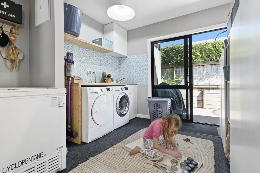 Photos of 2 Benmore Crescent