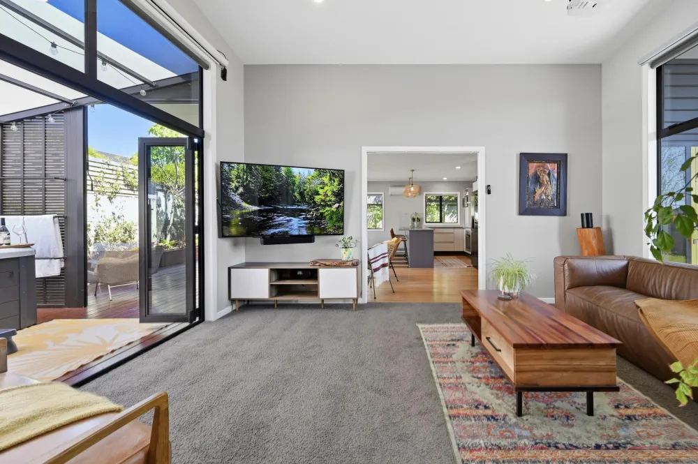 Photos of 2 Benmore Crescent