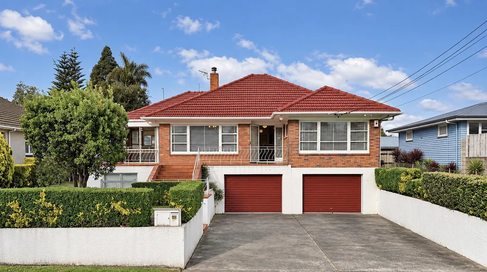 Photos of 23 Alma Crescent