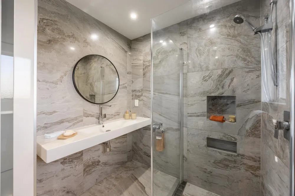 Photos of 31 Frost Road