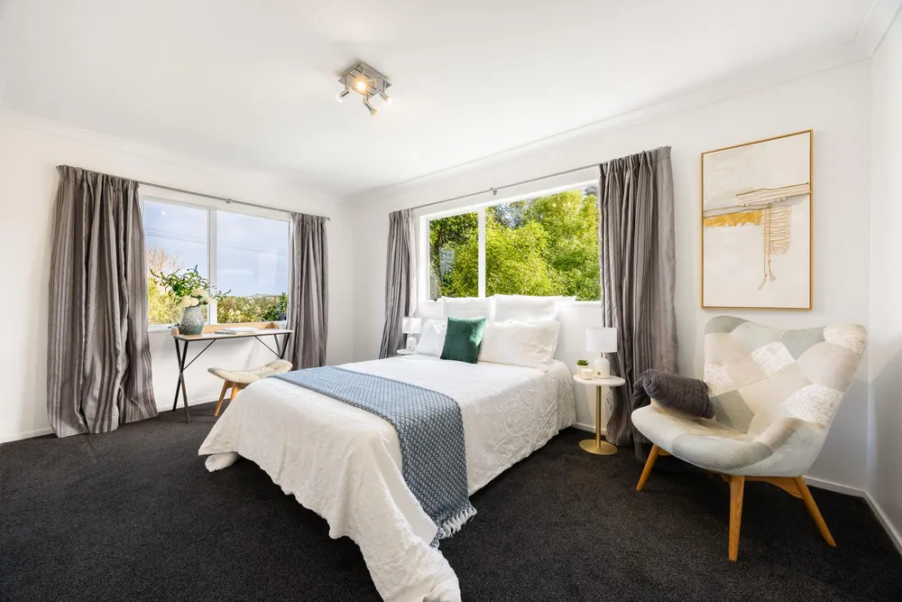 Photos of 31 Frost Road