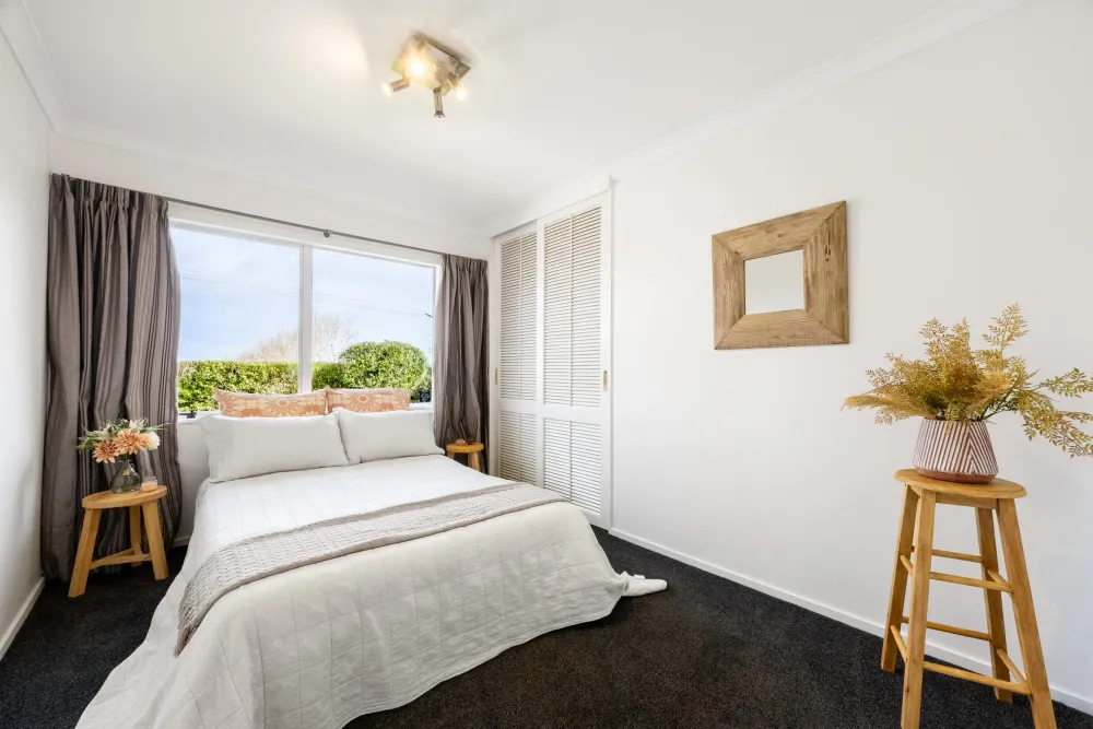 Photos of 31 Frost Road