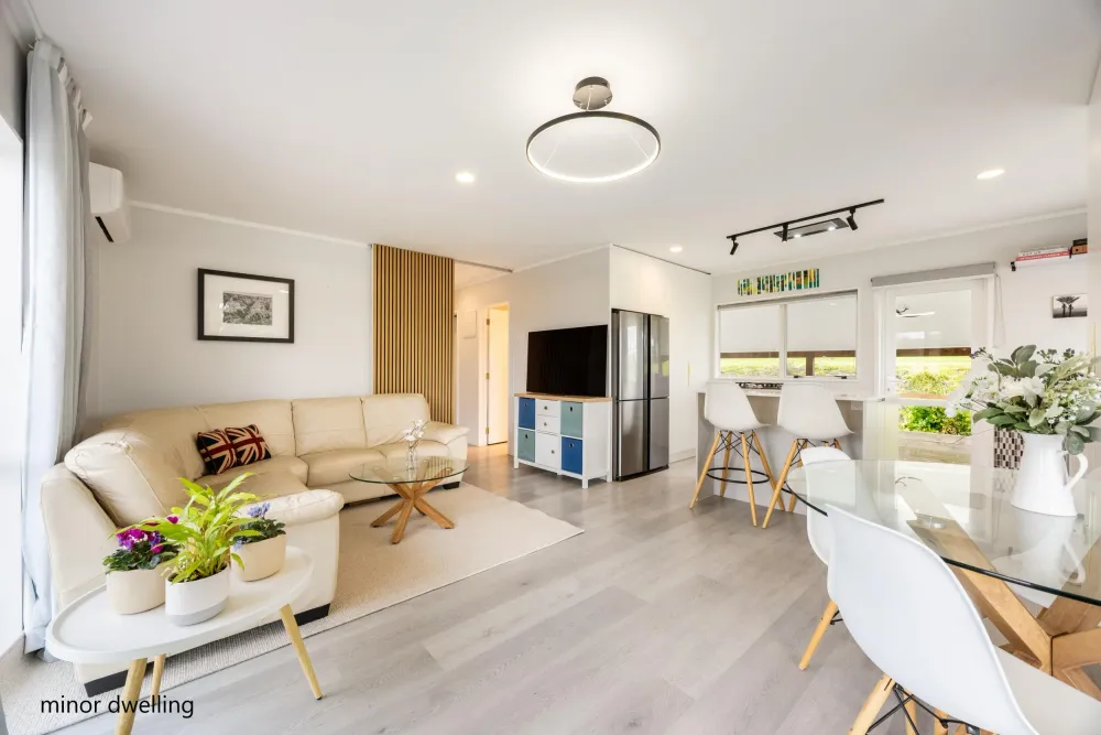 Photos of 31 Frost Road